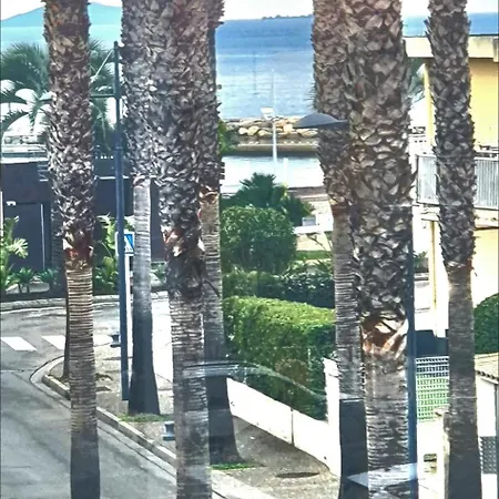 Plage Et Port De Sanary A Pied * Sanary-sur-Mer